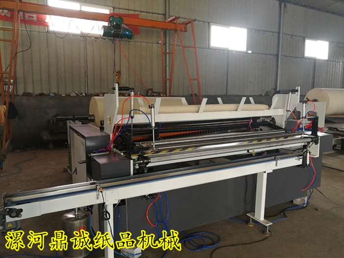 1880型全自動衛(wèi)生紙復(fù)卷機